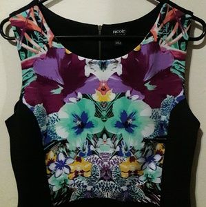 Nicole by Nicole crop top