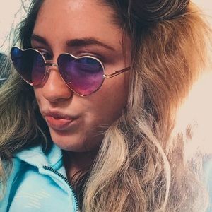 Meet your Posher, Savannah