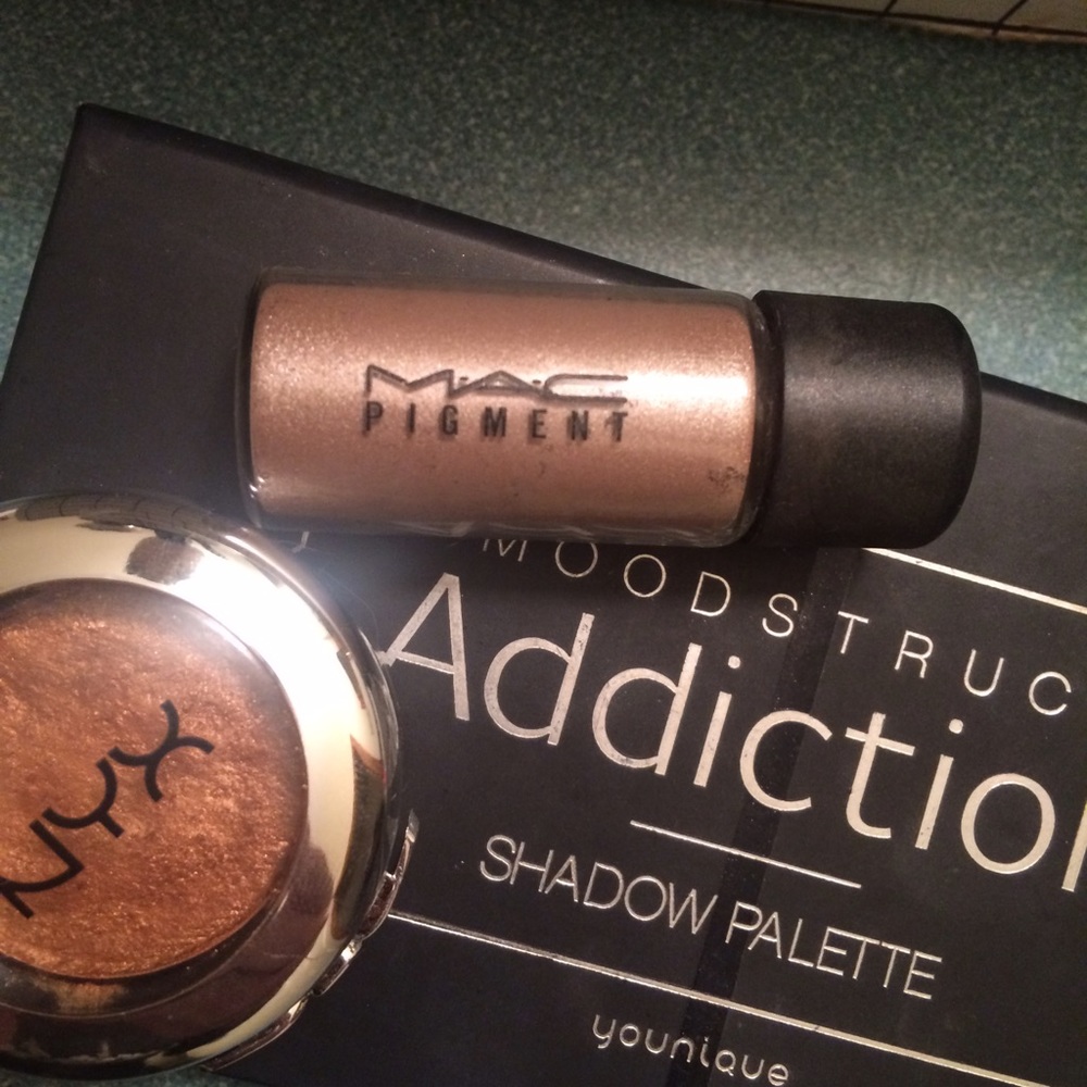 MAC Jigs & Jive Pigment Glass Vial