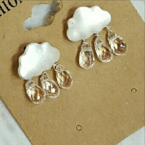 {New} Cloud and Rain Drop Fashion Earrings - Picture 2 of 4