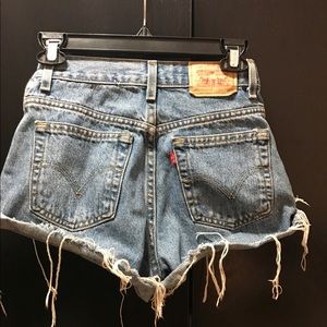 Vintage Levi's High rise shorts
