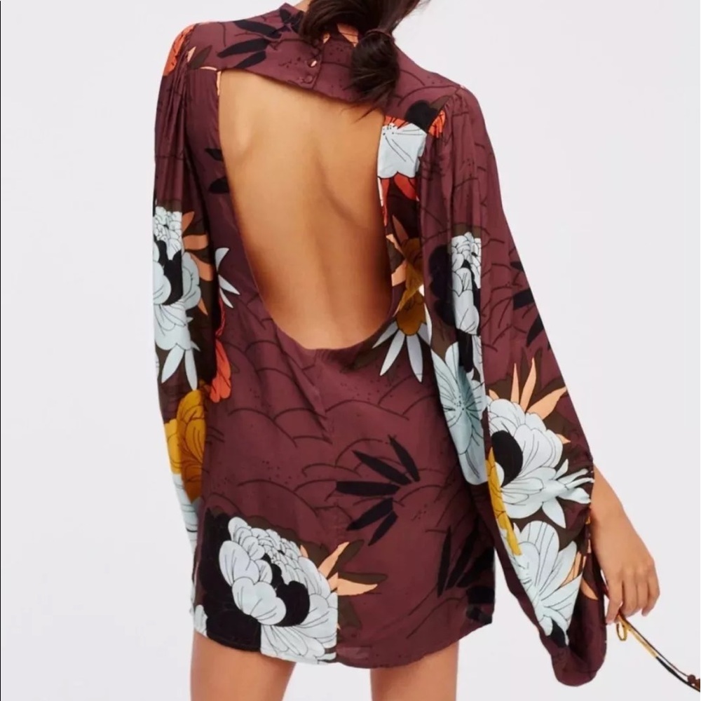 💥Last one!💥 Lola Songbird Bell Sleeve Dress - Picture 3 of 8