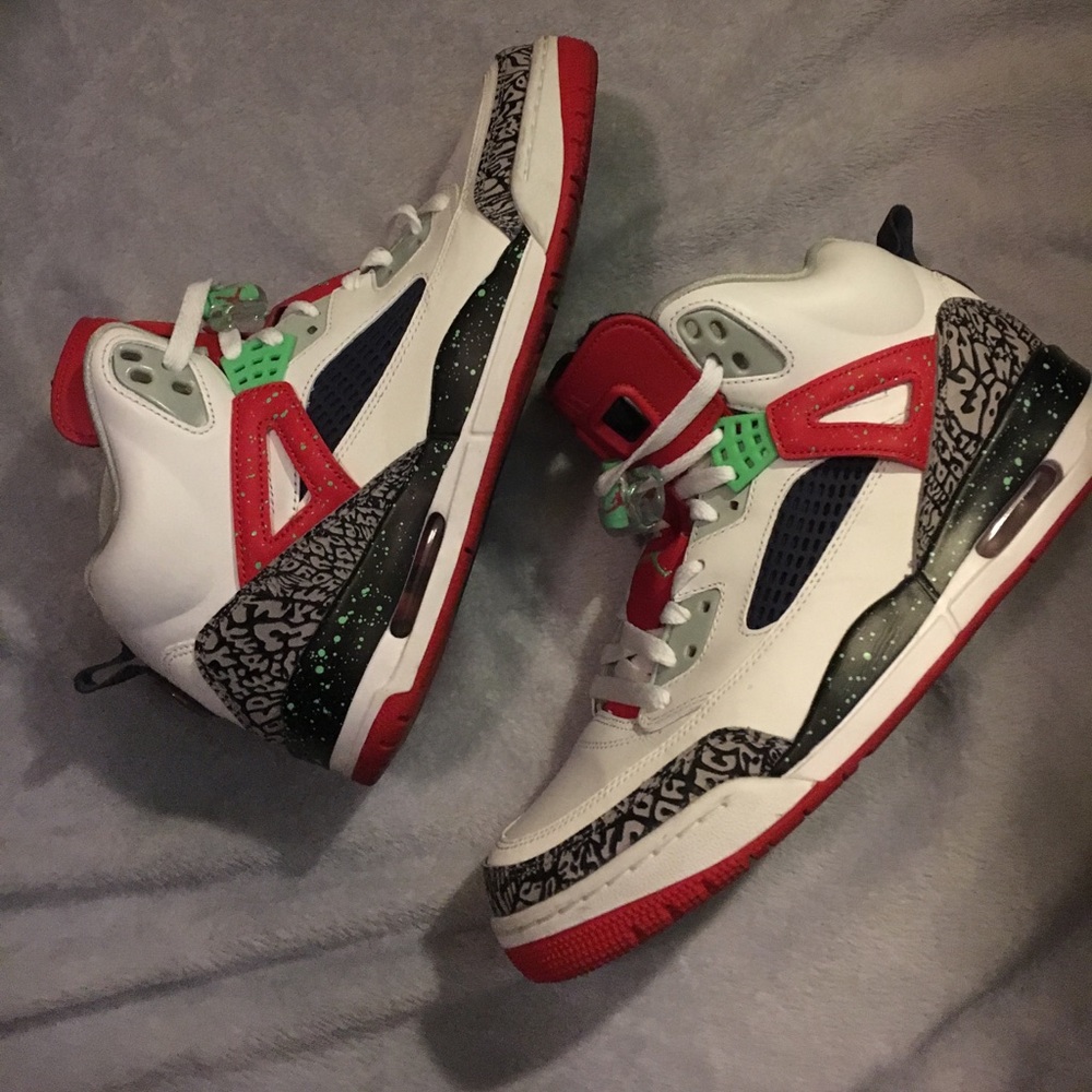 Jordan spizike green university red
