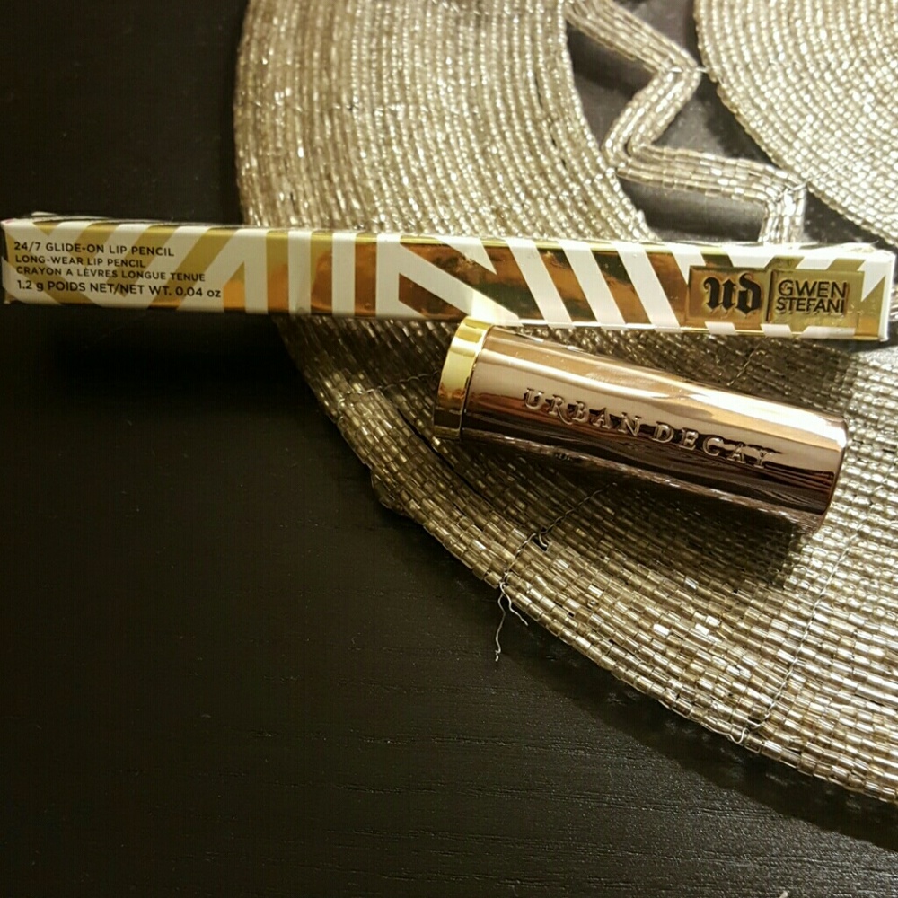 Urban Decay Lipstick and Lip liner Duo