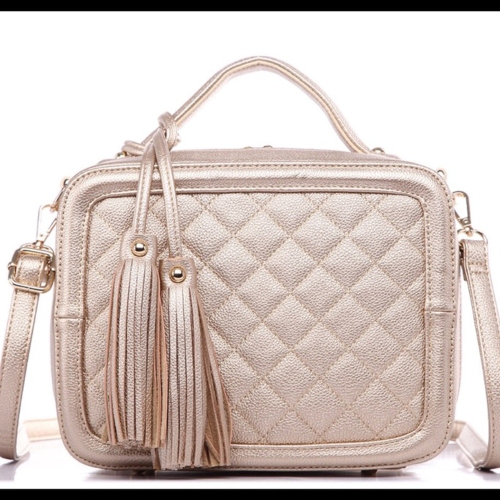 Quilted box satchel✨⭐️✨ Perfect holiday gift!!
