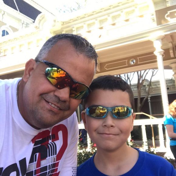 Meet your Posher, Andres - Picture 1 of 1