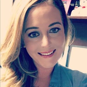 Meet your Posher, Kelli