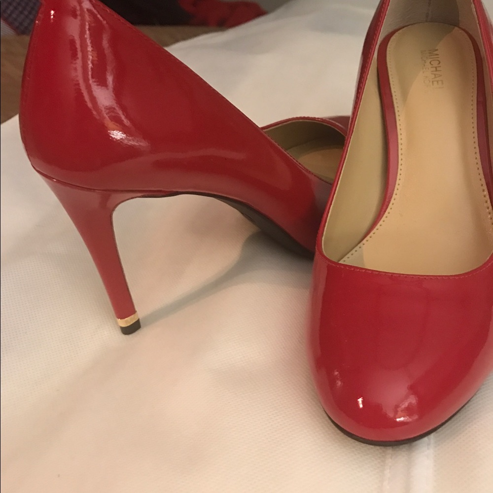 Michael Michael Kors Ashby Flex Pumps in crimson