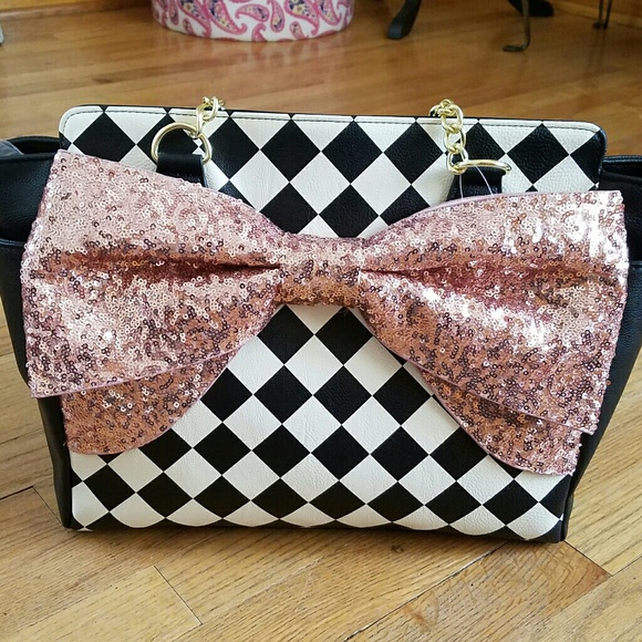 🚫SOLD🚫🌹NWT-BETSEY JOHNSON TOTE! - Picture 6 of 8