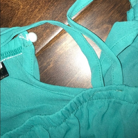 💕 Green Off the Shoulder Top Size Small - Picture 7 of 8