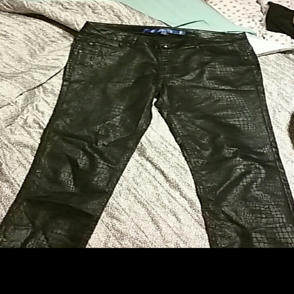 New w/out tags skinny pants