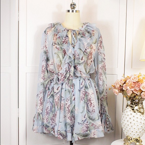 Lotus Sleeve Romper - Picture 6 of 7