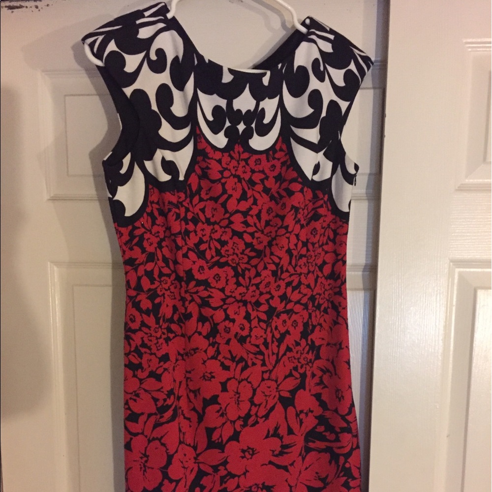 Red\black/white dress