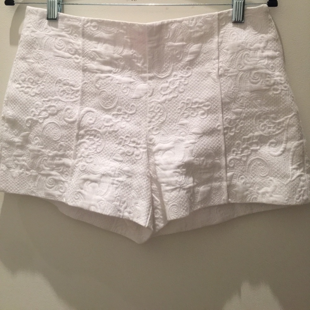 NWOT Lilly Pulitzer Monroe Jacquard Short Sz 4