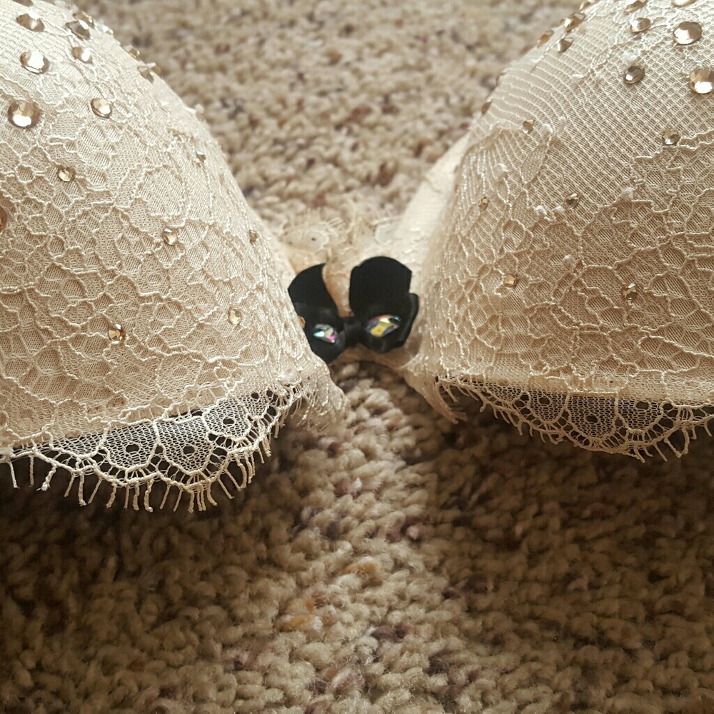 Gorgeous, jeweled push up bra, with cut out sides