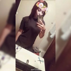 Meet your Posher, Flora