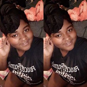 Meet your Posher, Brittani