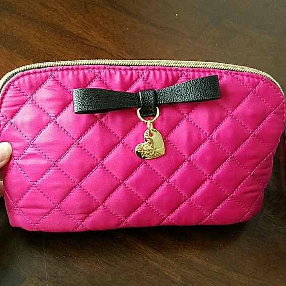 🌹NWT-BETSEY JOHNSON LRG TRAVEL BAGS! - Picture 5 of 8