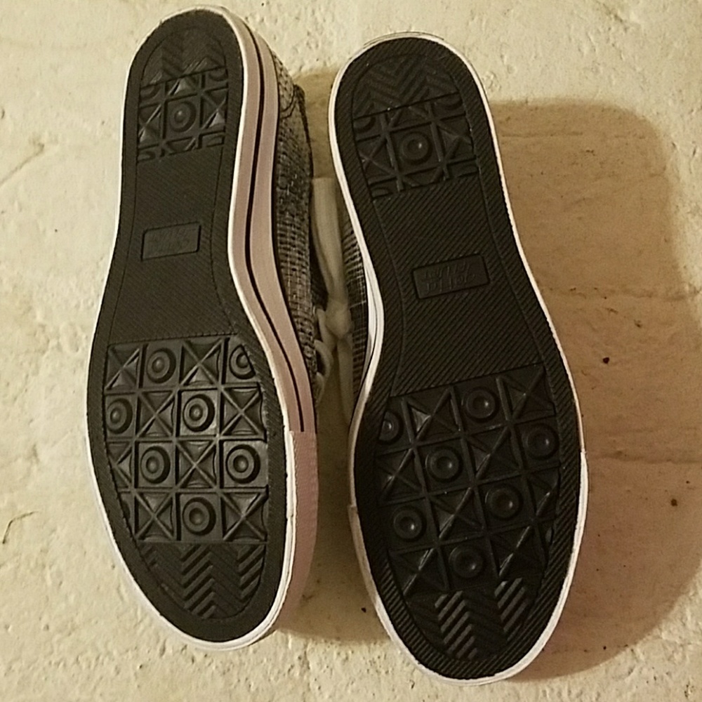 Gotta Flurt - Picture 2 of 2