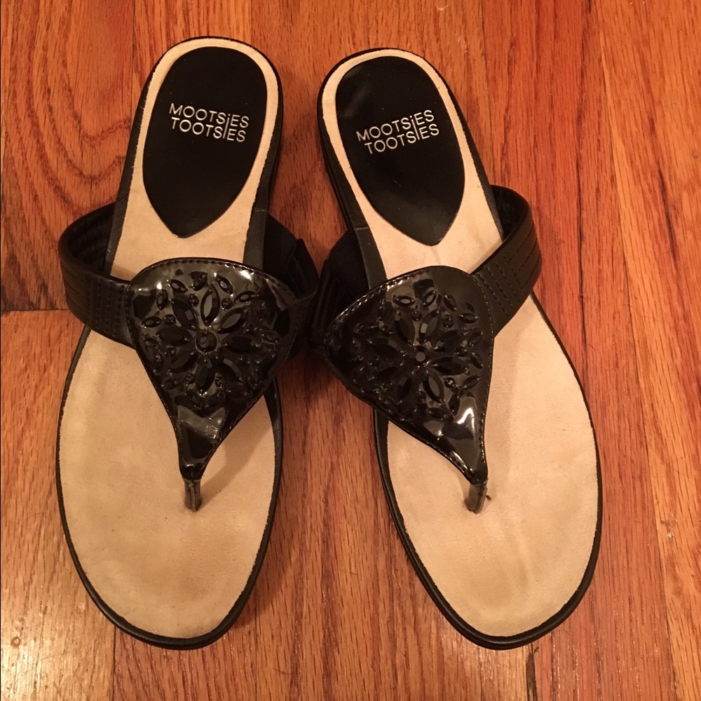Mootsies Tootsies Size 8 Black Bejeweled Sandals