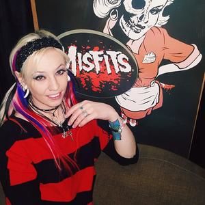 Meet your Posher, Eva