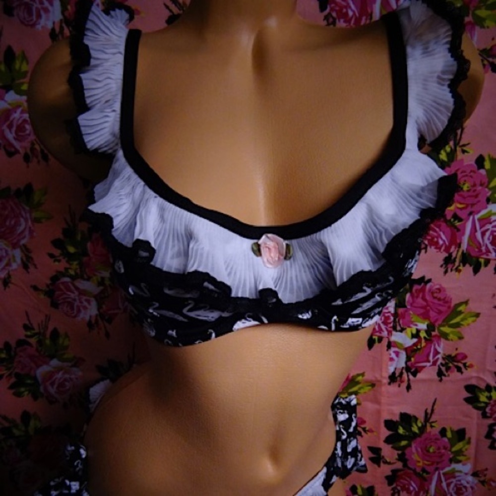Betsey Johnson black white swan lake bikini swimsuit boy short ruffle dollbaby - Picture 3 of 8