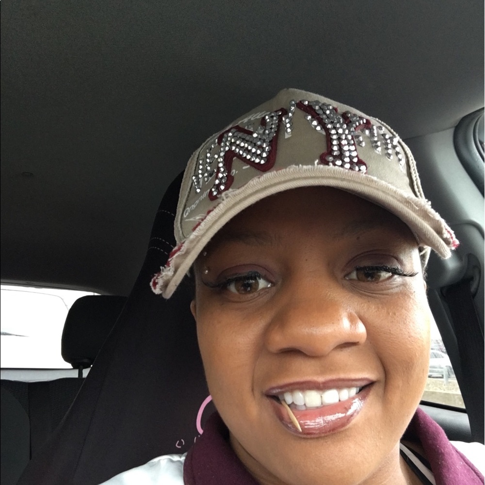 Meet your Posher, Tyeneka