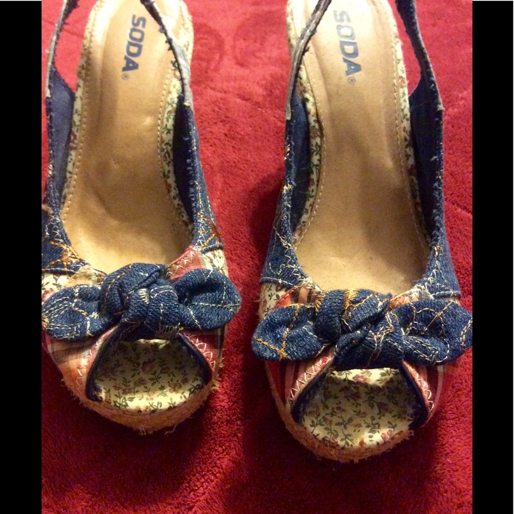 Soda wedge ankle sandals