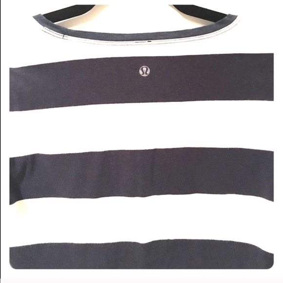 -Sold-Reversible Striped Lululemon Long Sleeve Top - Picture 4 of 6