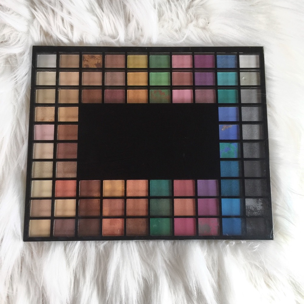 Elf 100 Eyeshadow Palette
