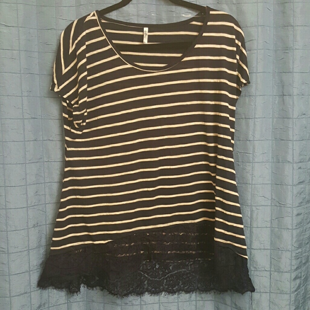 Wallflower top