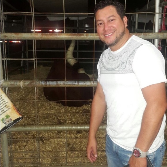 Meet your Posher, Jorge - Picture 1 of 1