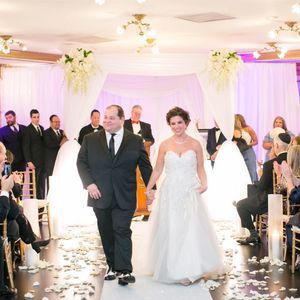 Meet your Posher, Larissa