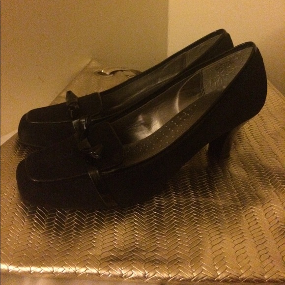 Shoes - Picture 2 of 3