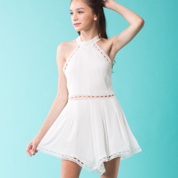 🌴CLEARANCE! NWT ☀️ WHITE SWING ROMPER - Picture 2 of 2