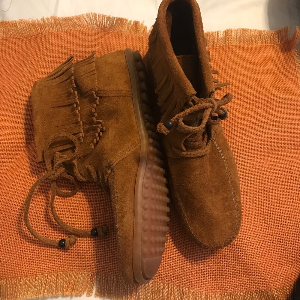 Minnetonka fringed ankle boot