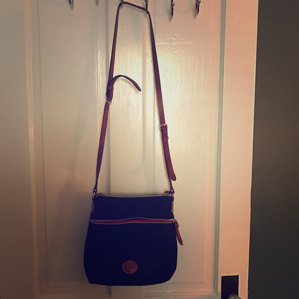 Dooney and Bourke cross body purse