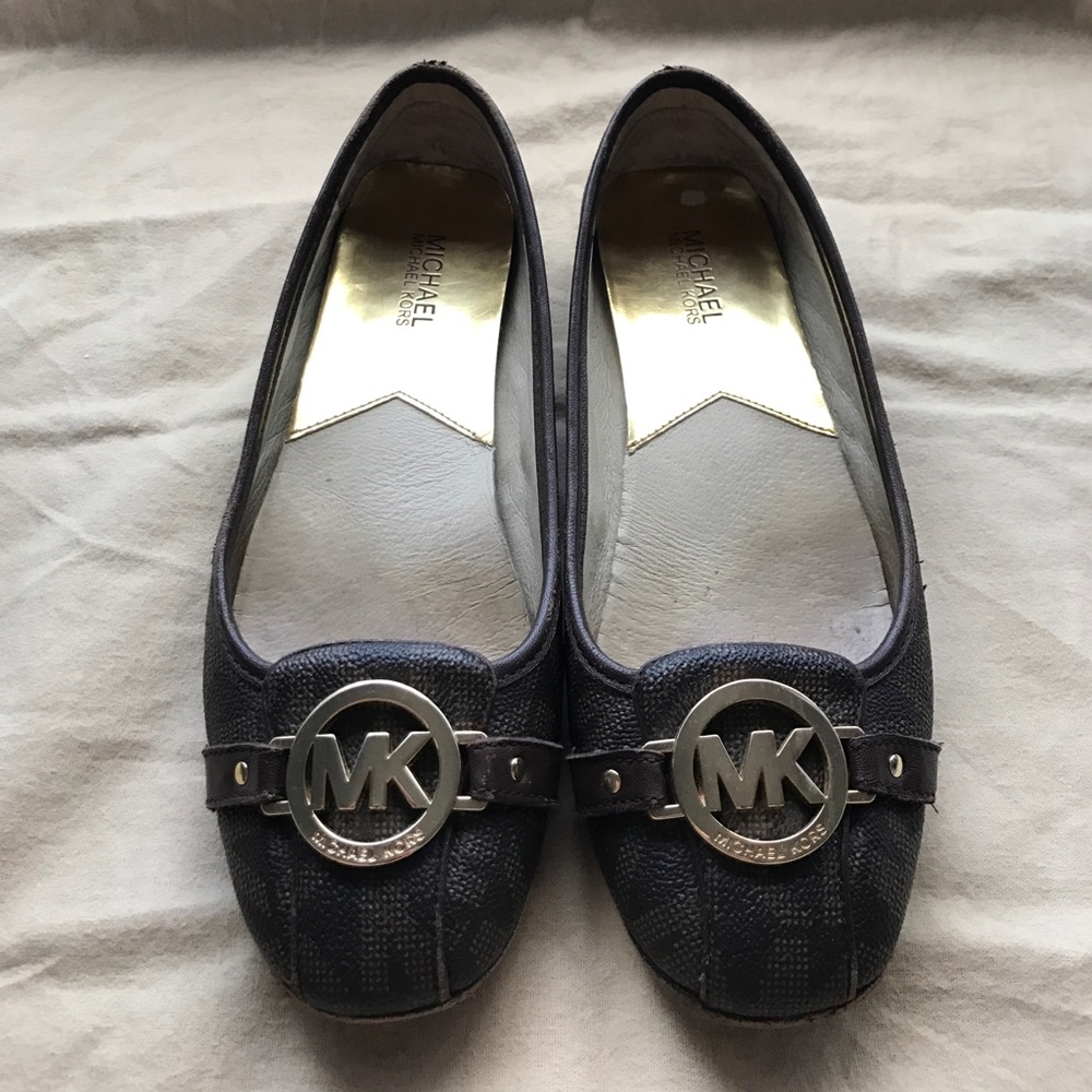 Michael Kors Flats MK size 9 brown moccasin