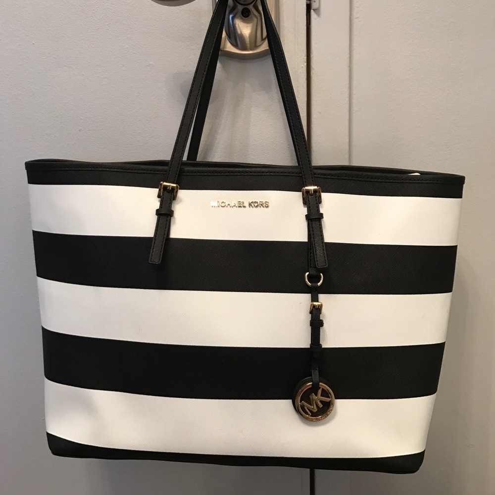 Michael Kors Black/White Medium Jet Set Tote