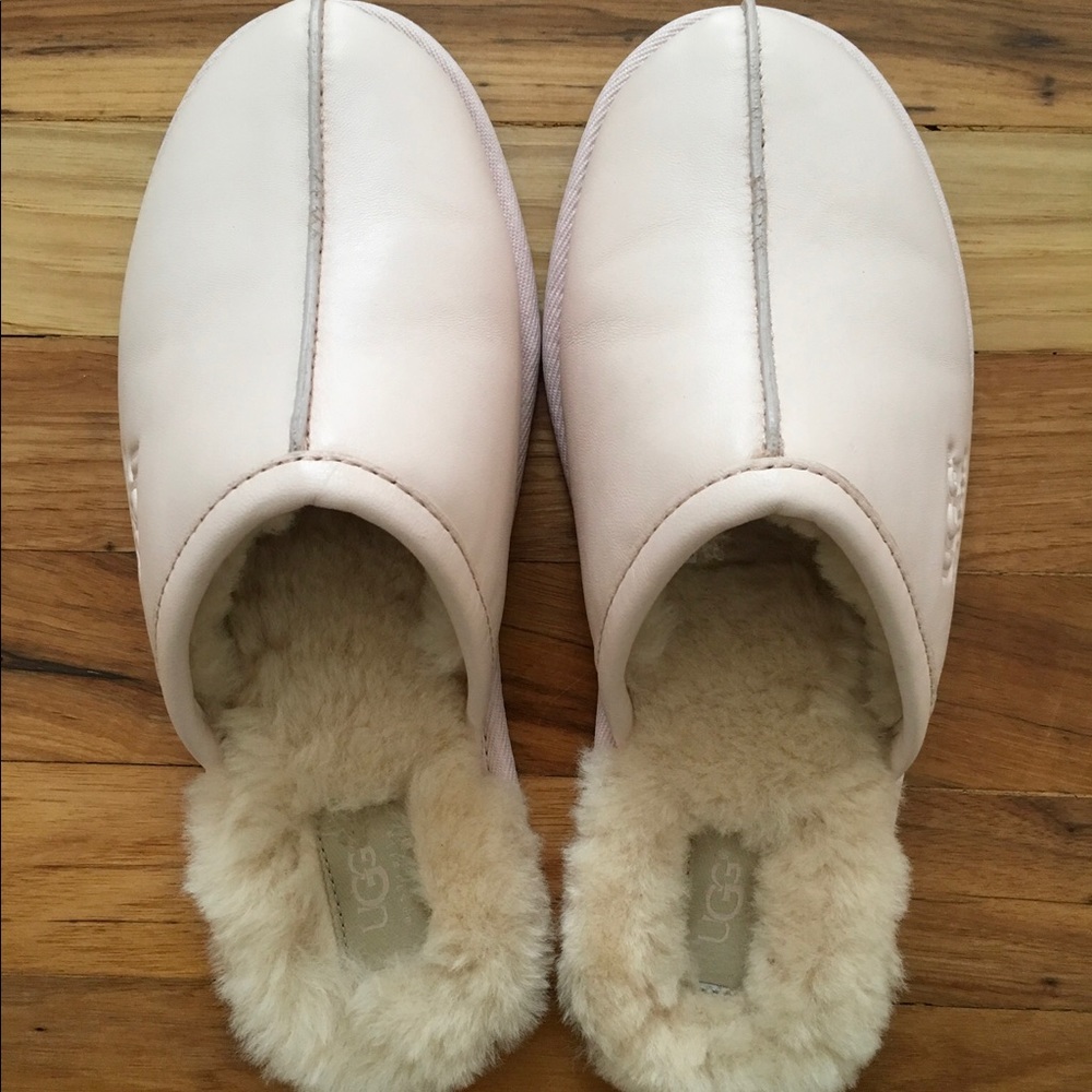 UGG WOMEN'S SLIPPERS