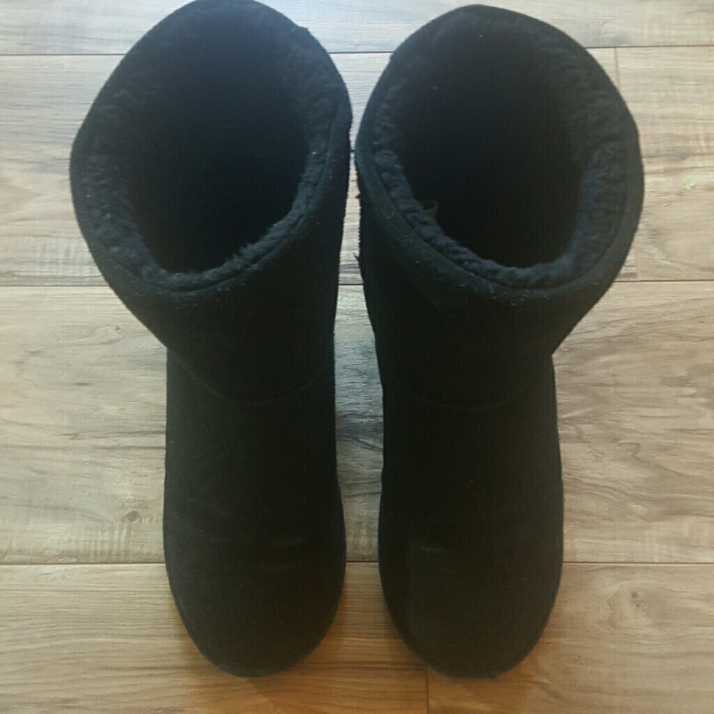 Black boots