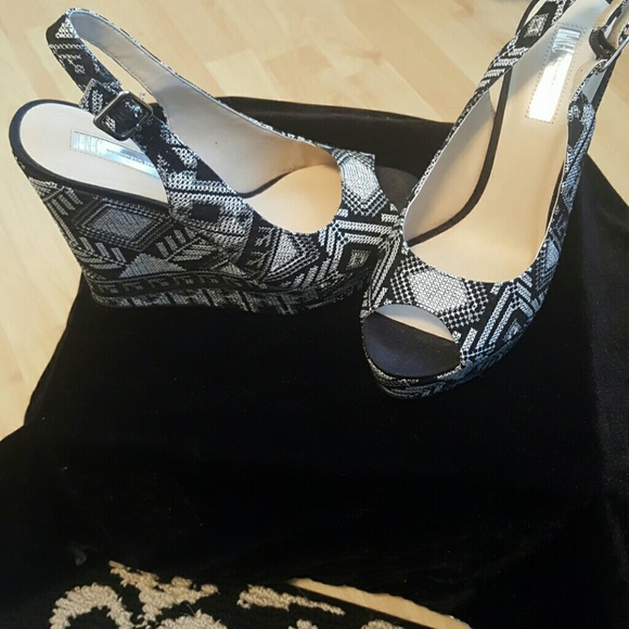 INC Shoes - Picture 3 of 4