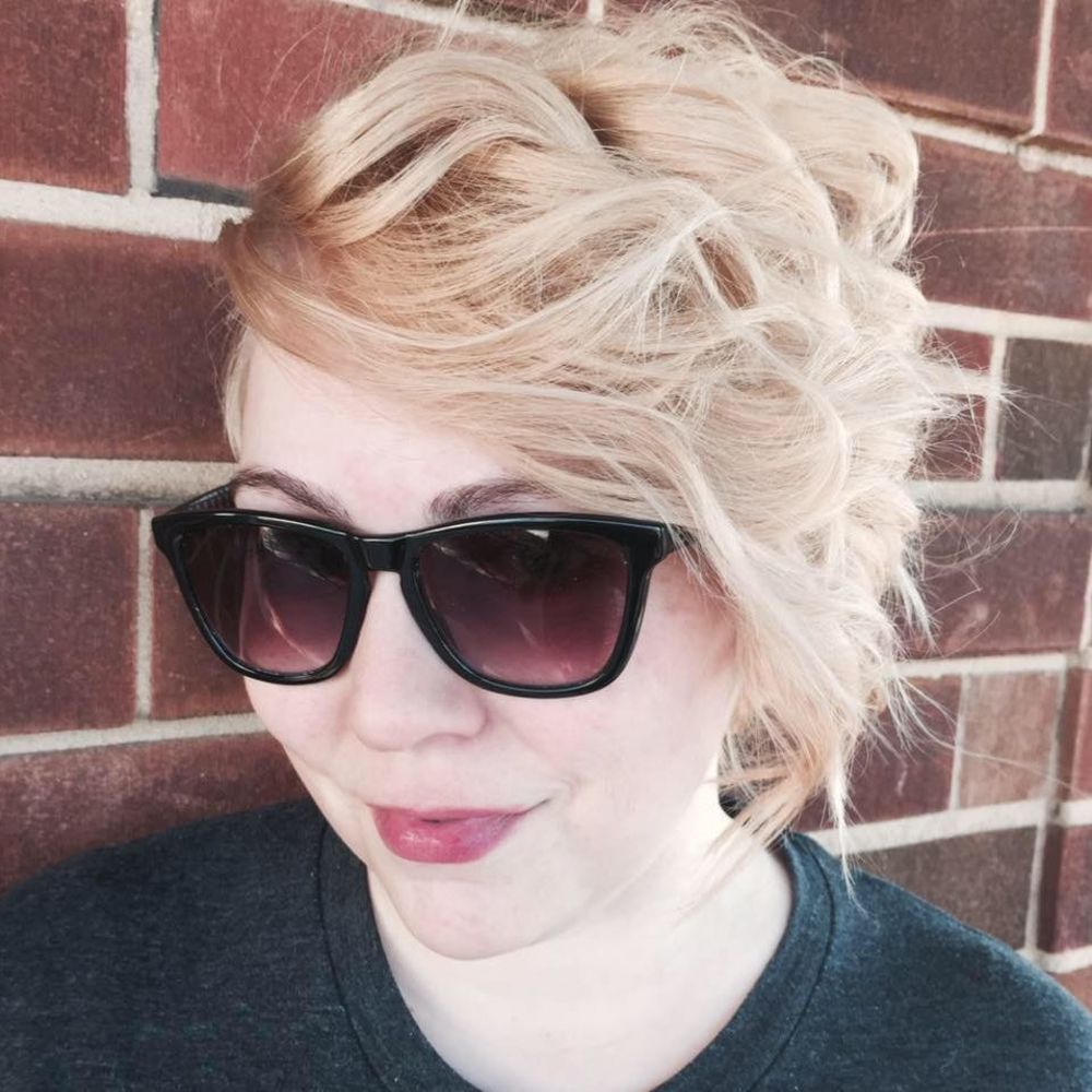 Meet your Posher, Emily