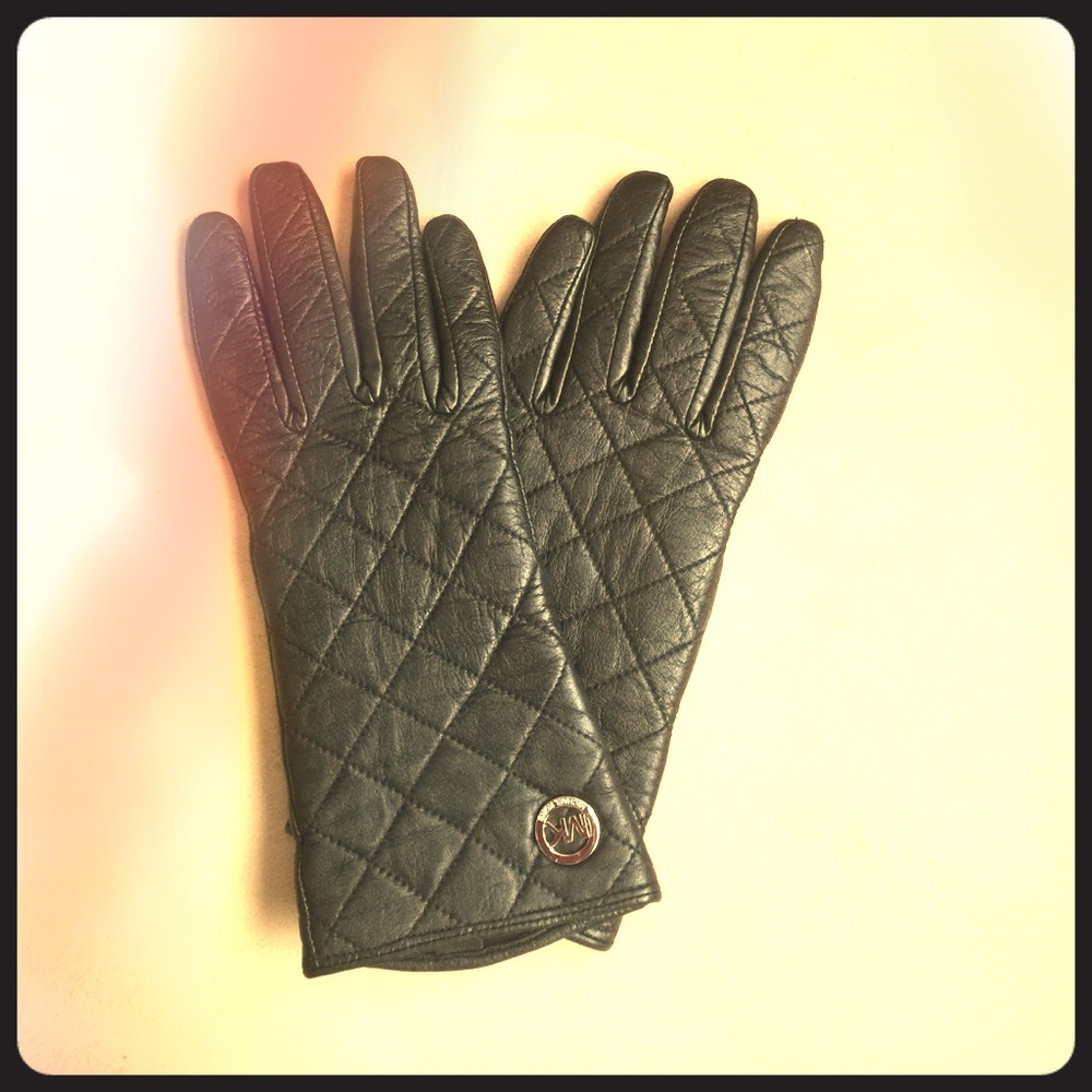 Michael Kors Black Leather Quilted Glove Small