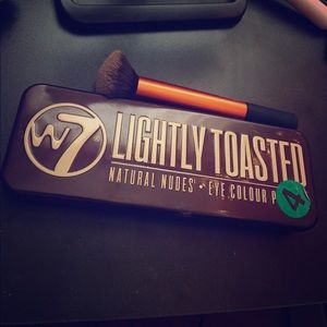 W7 Lightly toasted eyeshadow palette 🎨