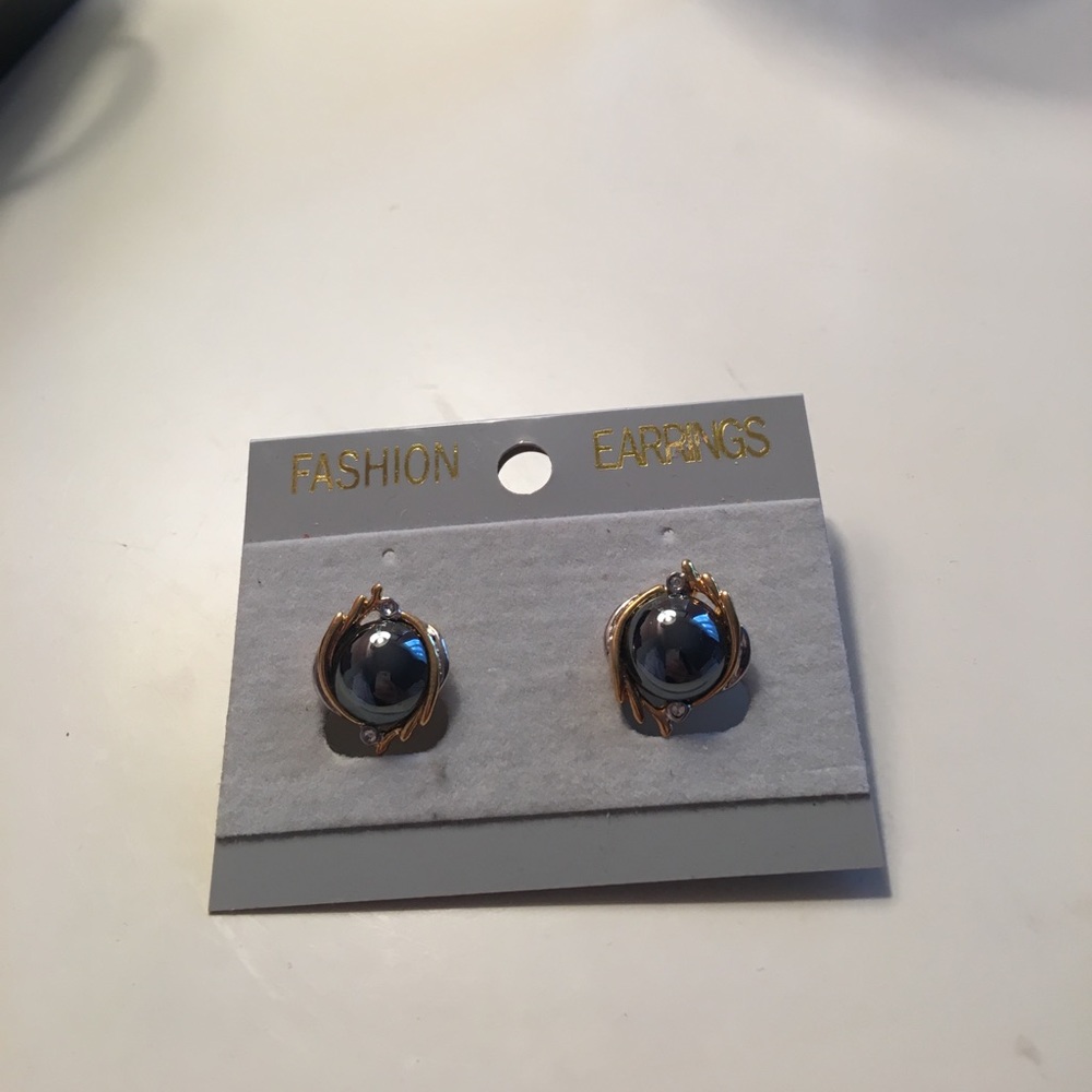 Post Earrings - image 1