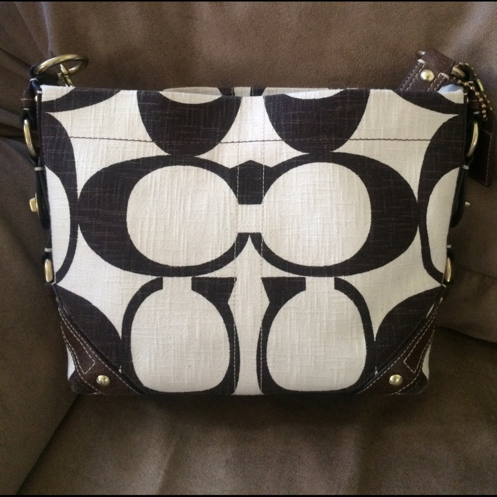 NWOT COACH Signature Carly Handbag