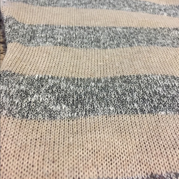 With silver thread sweater - Picture 5 of 8