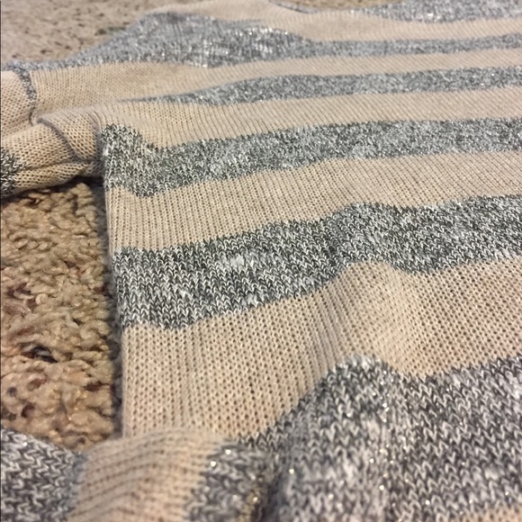 With silver thread sweater - Picture 7 of 8