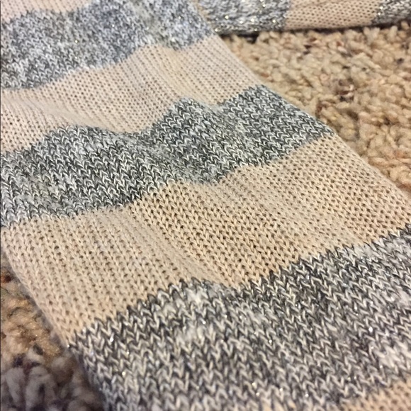 With silver thread sweater - Picture 8 of 8